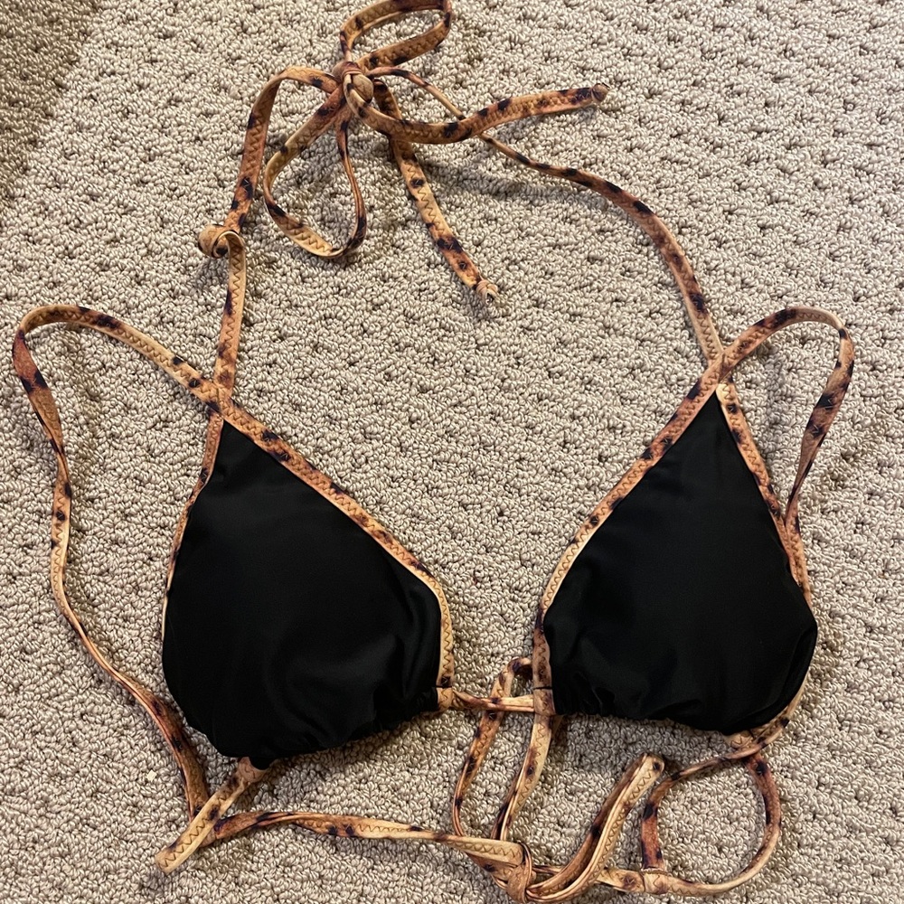 Sofia by Vix cheetah/black bikini top